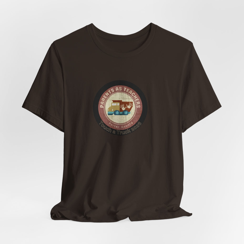 Vintage Camper Tee – “Roam Free” Retro RV Adventure T-Shirt